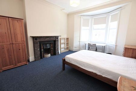 4 bedroom maisonette to rent - Photo 5