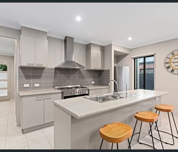 Modern 3-Bedroom Rental House in Serene Mount Duneed Neighborhood - Photo 5