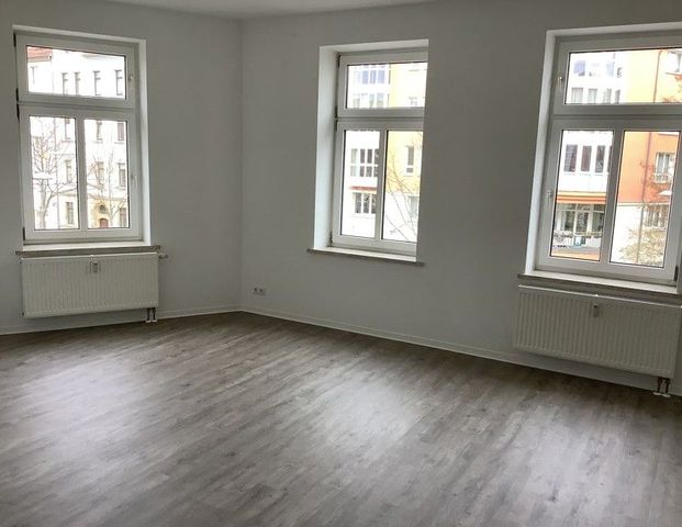 Frisch sanierte 2R-Wohnung mit Badewanne UND Dusche sowie Fußbodenheizung im Bad - Foto 1