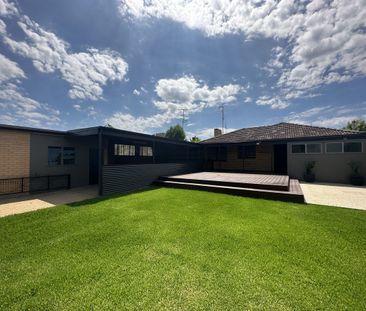 42 Hamilton Street, SHEPPARTON VIC 3630 - Photo 2