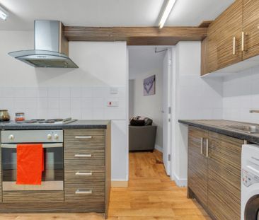 32 BRUDENELL AVENUE Leeds - LS6 1HD - Photo 5