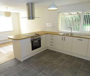 Parkside, Beck Row, IP28 - Photo 6