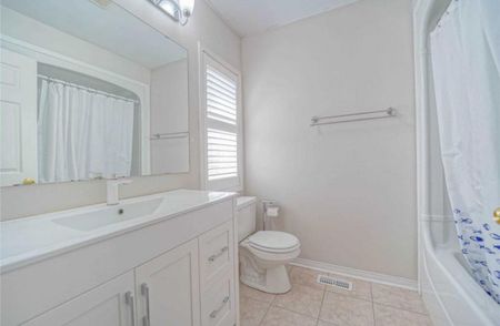 For Lease - 2394 Emerson Drive, Burlington, Ontario - Photo 4