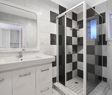 14 Francis Street, Mermaid Beach QLD 4218 - House For Rent | Domain - Photo 4