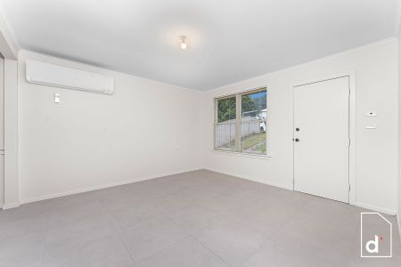 Renovated Three Bedroom House - Photo 5