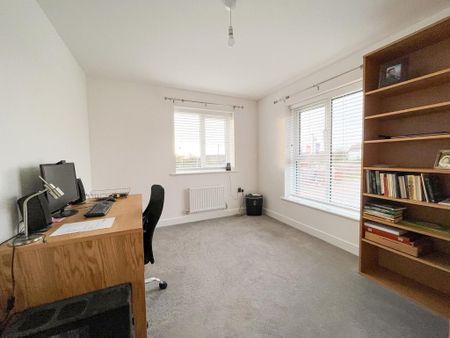 3 bedroom semi-detached house to rent - Photo 3