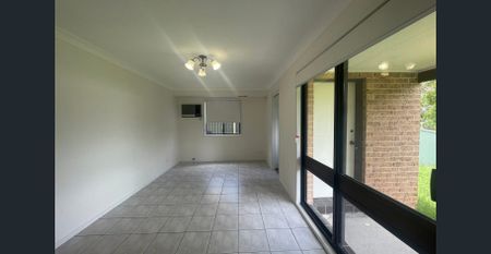 Spacious 4-Bedroom Family Home! - Photo 3