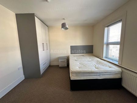 6 bedroom terraced house to rent - Photo 5