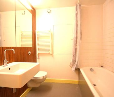 Emmeline Tower, Dalton Street, Manchester City Centre, M40 7EB - Photo 3