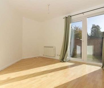 Stony Stratford - Bedroom Maisonette With Garden, Set Just Off High... - Photo 1