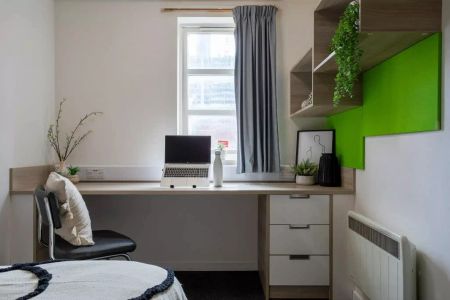 Silver Non Ensuite – Large - Photo 5