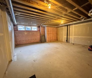 For Lease - 14-8 Eaton Park Lane, Toronto, Ontario - Photo 4