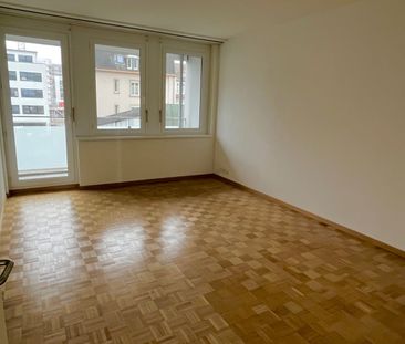 Biel, Oberer Quai 18: schöne 2.5-Zi-Wohnung zu vermieten - Photo 1