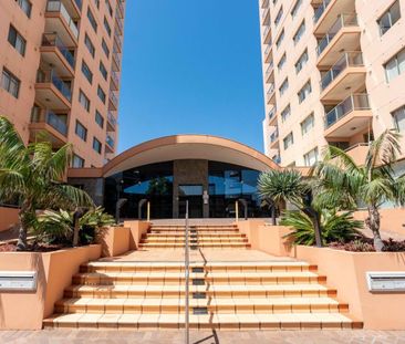 Modern 1 Bedroom Apartment with District Views - Photo 1