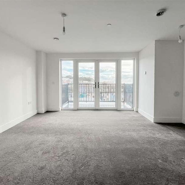 Martin Court, Hastings - Photo 1