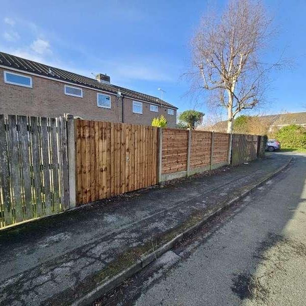 Avon Road, Heald Green, SK8 - Photo 1