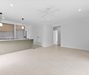 Brand new family home close to everyday essentials - Photo 1