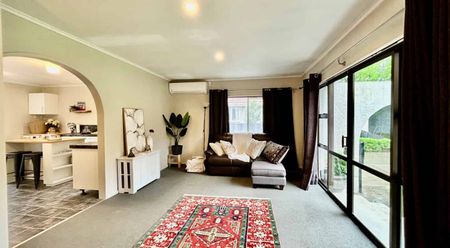 Spacious 3-Bedroom Home with Modern Touches - Photo 4