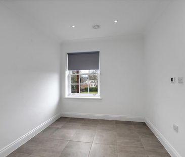 3 bedroom apartment to rent - Photo 2