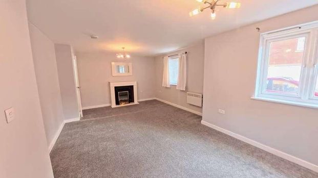 Macfarlane Chase, Weston-super-mare, BS23 - Photo 1