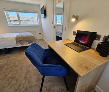 1 bedroom in a house share to rent - Photo 4