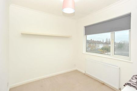 2 bedroom end of terrace house to rent - Photo 4