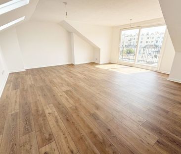 2 Bedroom Flat, First Avenue, Hove - Photo 2