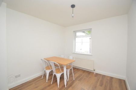 109 Ravenhill Gardens, Belfast, BT6 8GQ - Photo 4