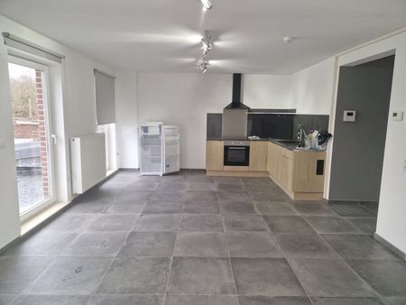 Appartement te huur - foto 2