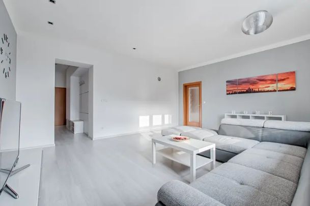 Pronájem moderního bytu s nadstandardní lodžií v centru Ostravy, OV, 4+1, 122 m - Photo 1