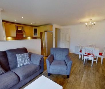 2 bedroom flat to rent - Photo 2