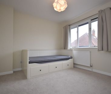 4 bedroom end terraced house to rent, - Photo 4