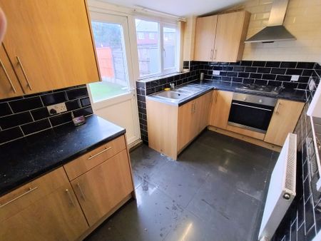 Dilloways Lane, Willenhall, Wolverhampton - Photo 4