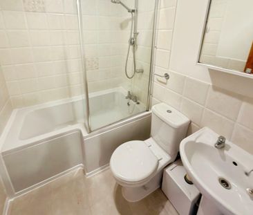 3 bedroom end of terrace house to rent - Photo 6