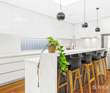 Stunning three bedroom home in prime location - Photo 6