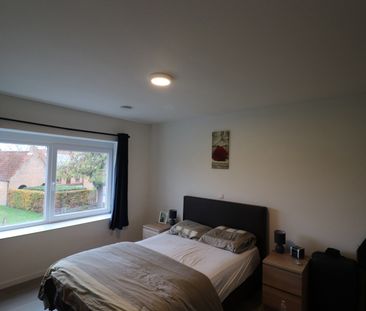 Gerenoveerd duplex-appartement met 3 slaapkamers, terras en autosta... - Photo 6