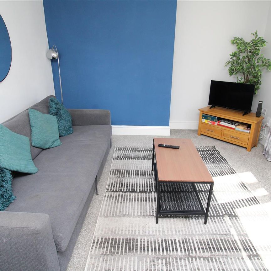 House - Terraced For Rent Rhyd-Yr-Helyg, Cardiff - Photo 1