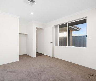 Solar Panels & Roller Shutters! - Photo 3