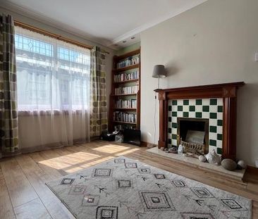 3 bedroom flat to rent - Photo 1