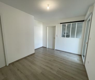 Location Appartement SAINT LOUIS 795 € CC - Photo 3
