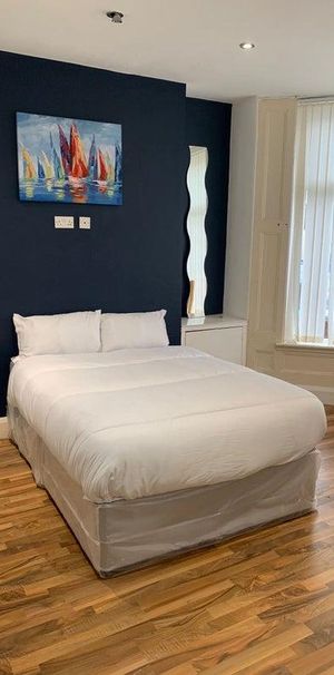 1 bedroom in a house share to rent - Photo 1