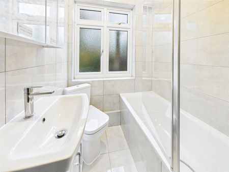 Greytiles, Queens Road, Teddington, TW11 - Photo 4