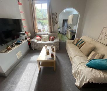 3 bedroom terraced house to rent - Photo 4