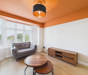 3 bedroom House in Argyle Road, Reading - Photo 2
