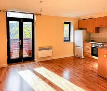 Studio to rent - Photo 1