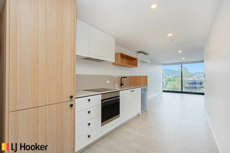 Charming Apartment in the Heart of Braddon - Photo 3