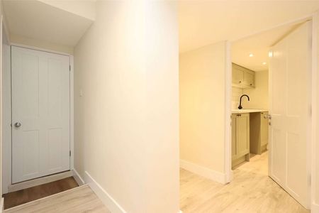 A wonderful 3 bedroom detached property to rent at Welford, approximately 7 miles north of Newbury. - Photo 5