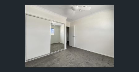 Modern Family Home in the Heart of Palmview! - Photo 5