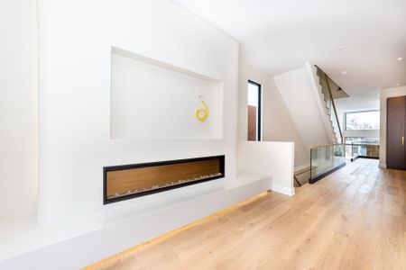 For Lease - 577 Melbourne Avenue, Carlingwood - Westboro and Area, Ontario - Photo 2