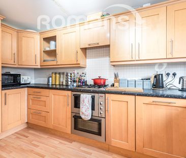 Deardon Way, Shinfield, Reading, RG2 - Photo 1